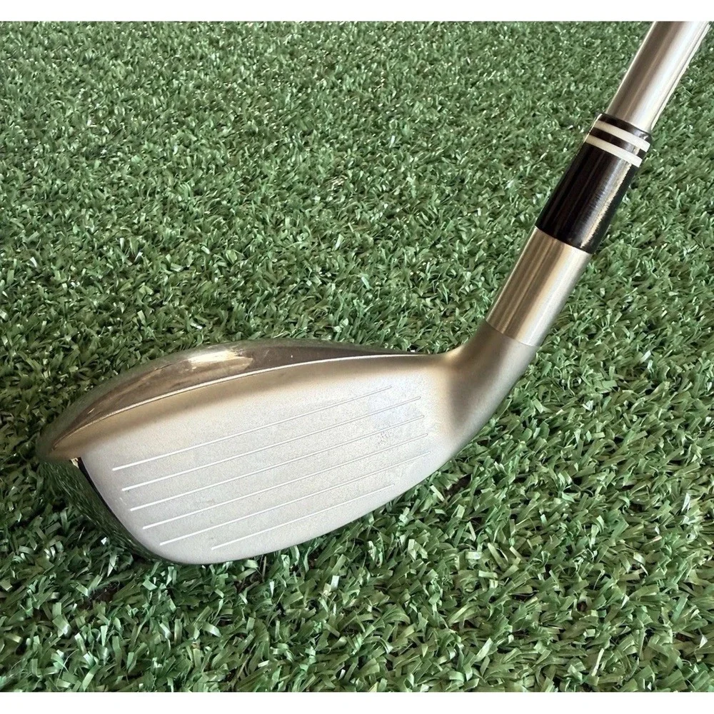Cleveland Mashie M4 4 Hybrid 23° RH Ladies Flex Graphite Gliderail Golf NEW